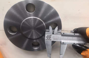 Alloy steel blind flanges ASTM A182 F11 and F22